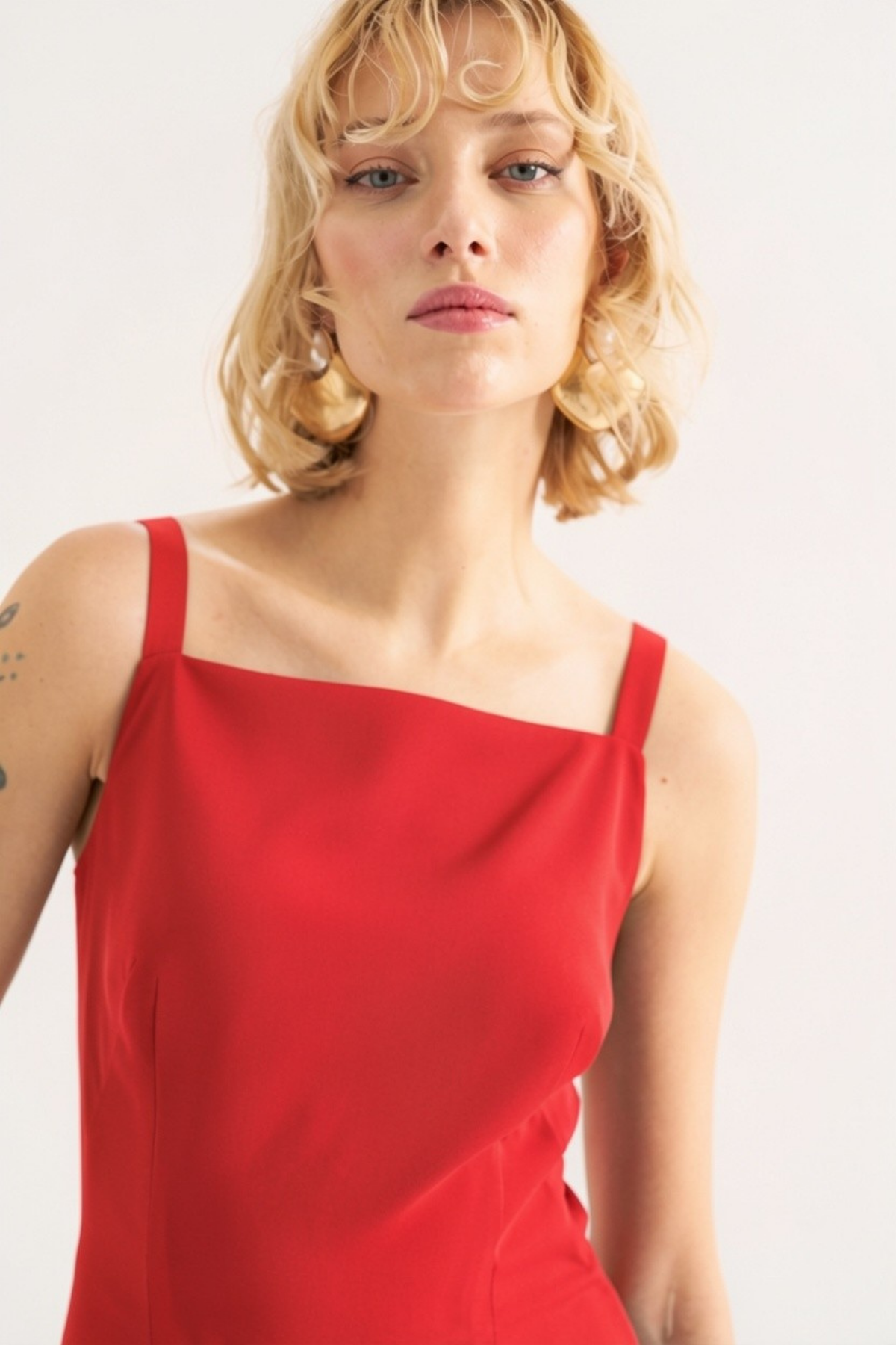 4802 Kare Yaka Askılı Elbise