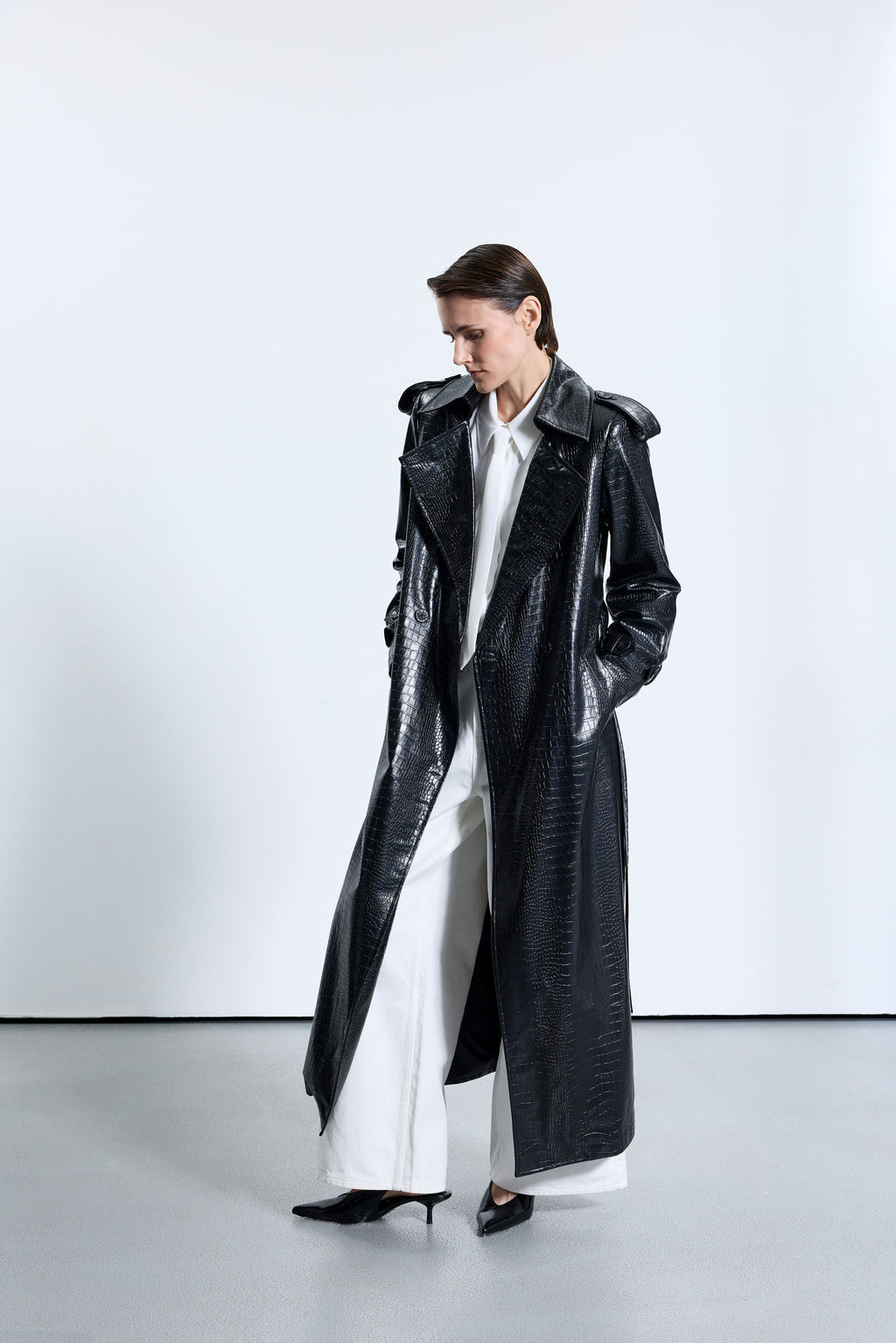 1713 Siyah Deri Trençkot