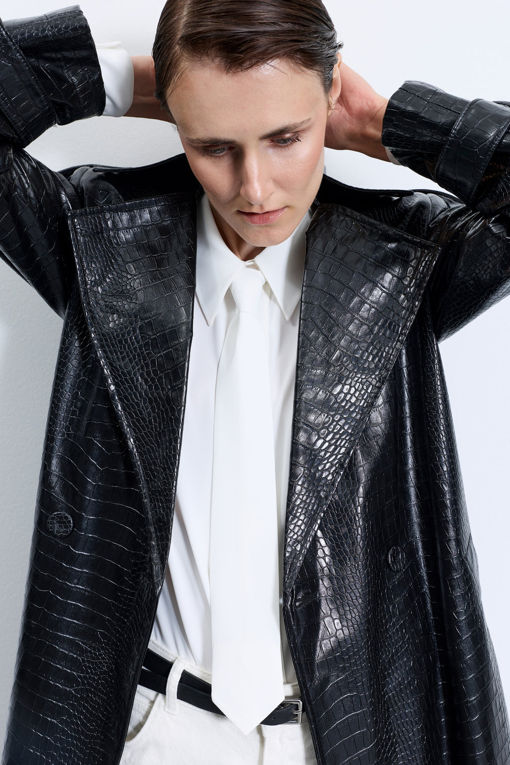 1713 Siyah Deri Trençkot