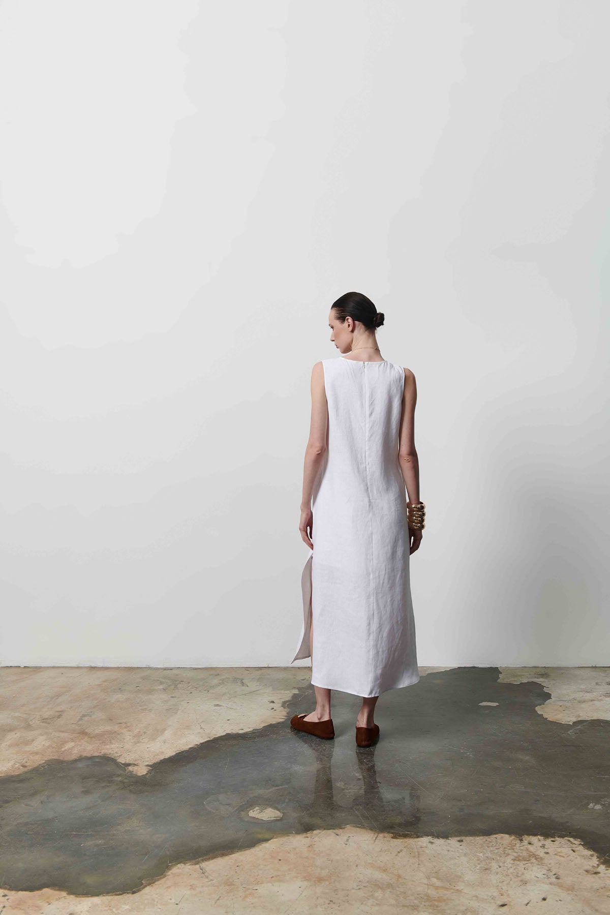 Kadın Beyaz Yırtmaçlı Uzun Elbise