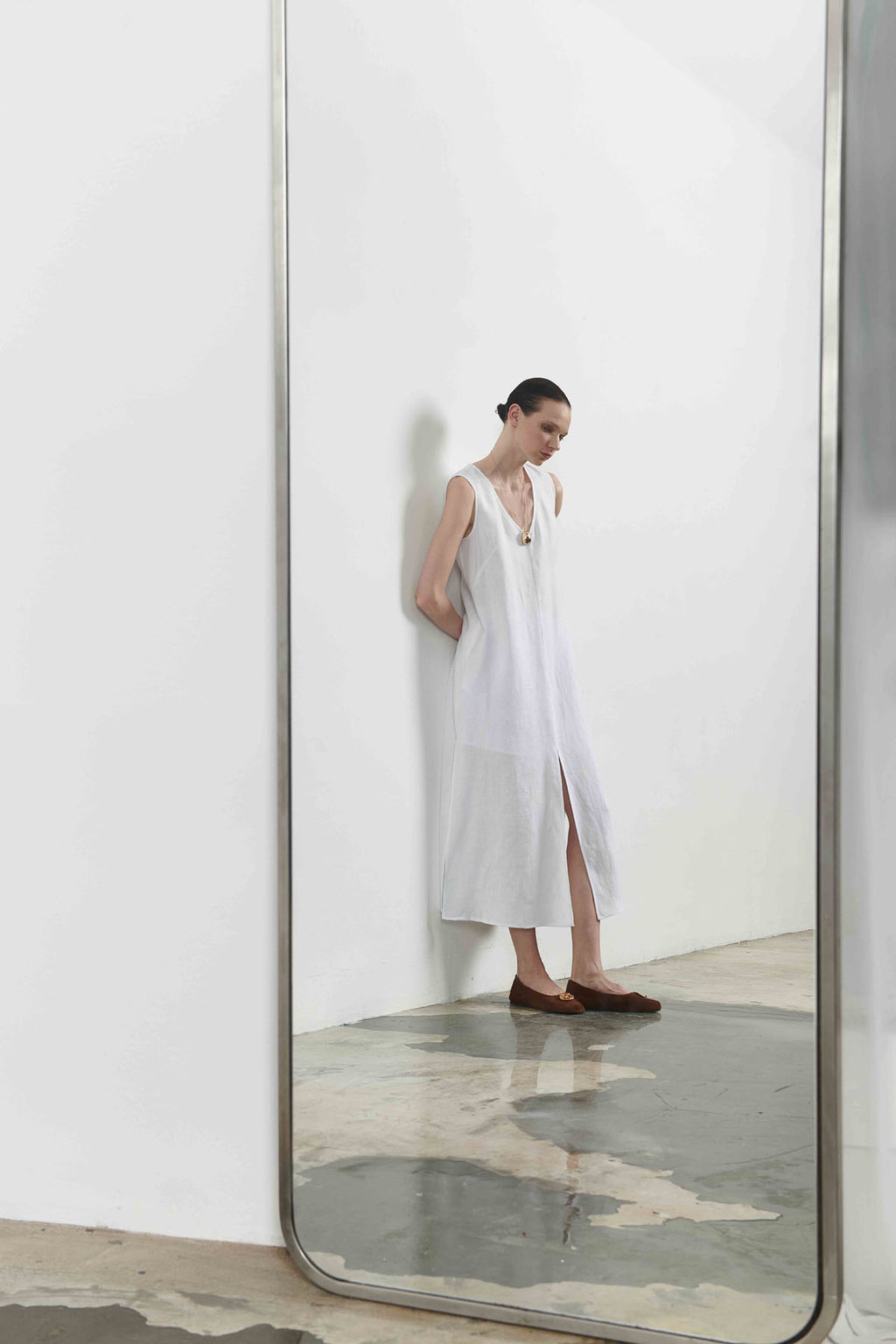 Kadın Beyaz Yırtmaçlı Uzun Elbise