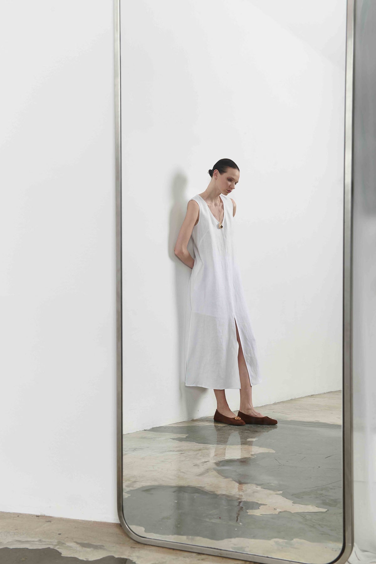 Kadın Beyaz Yırtmaçlı Uzun Elbise