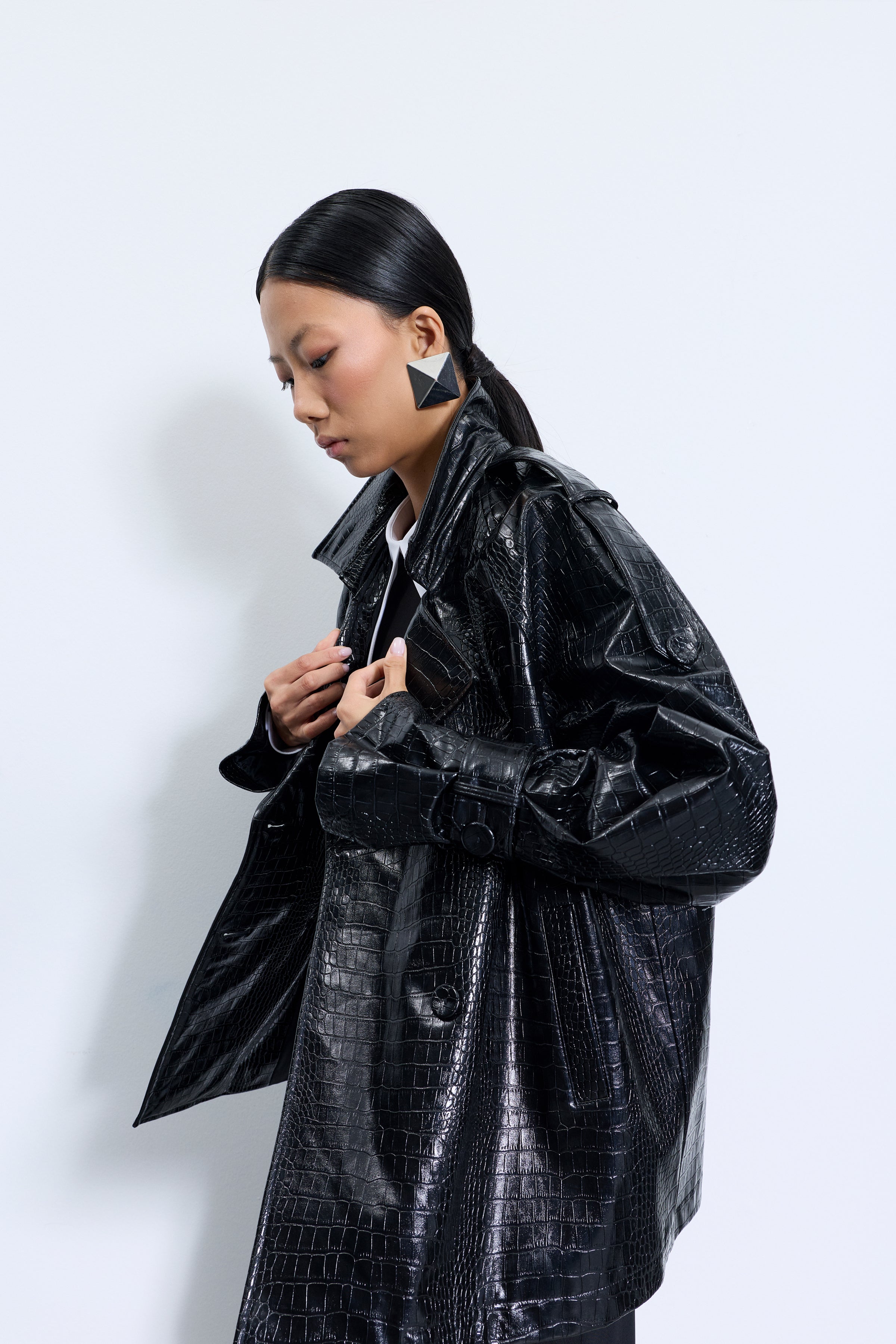 1716 Siyah Deri Trençkot