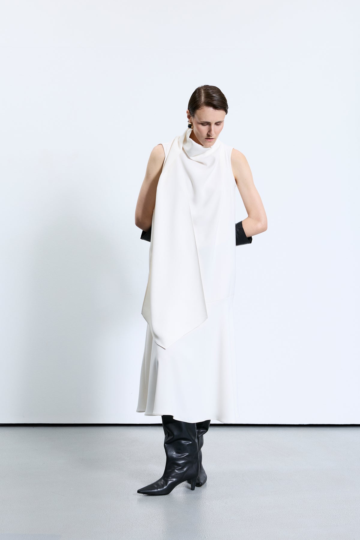 4714 White Dress