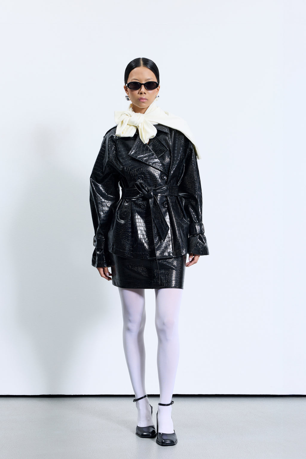 1716 Siyah Deri Trençkot