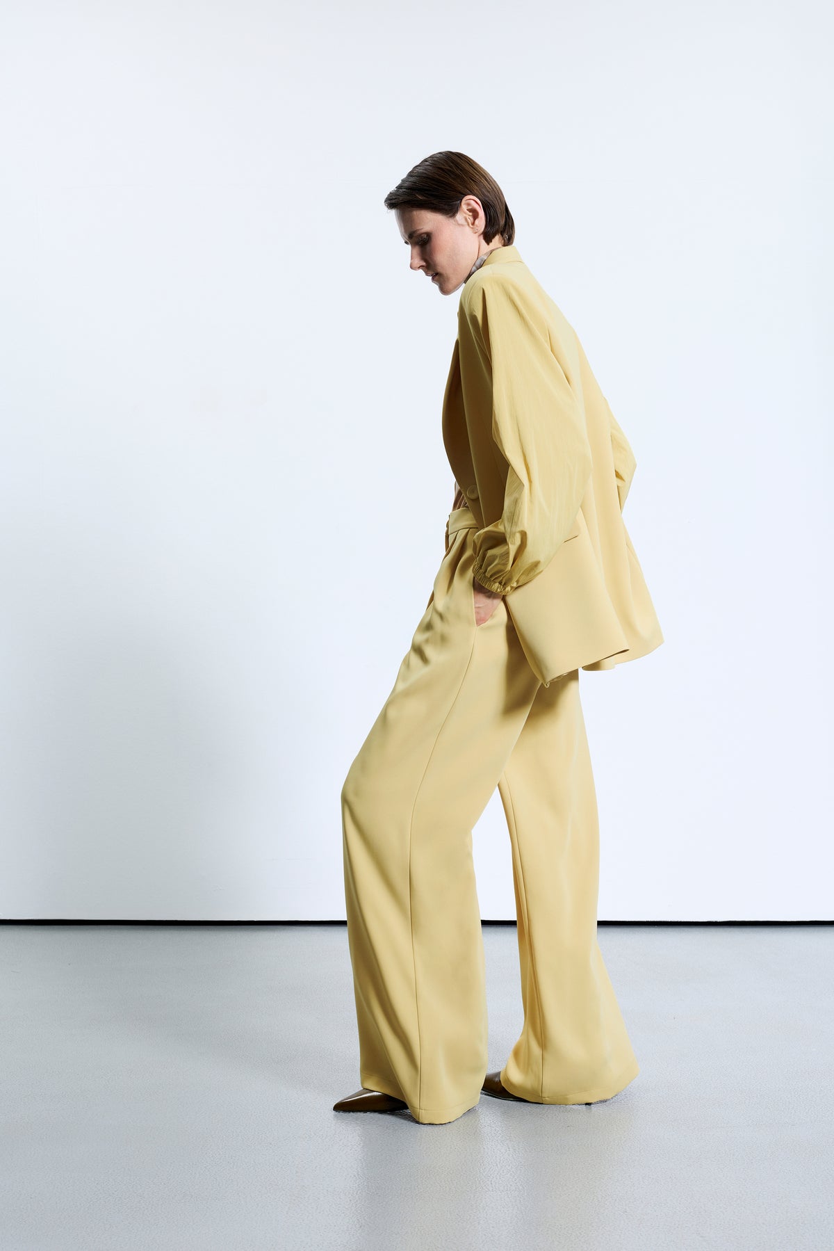 2505 Yellow Pants