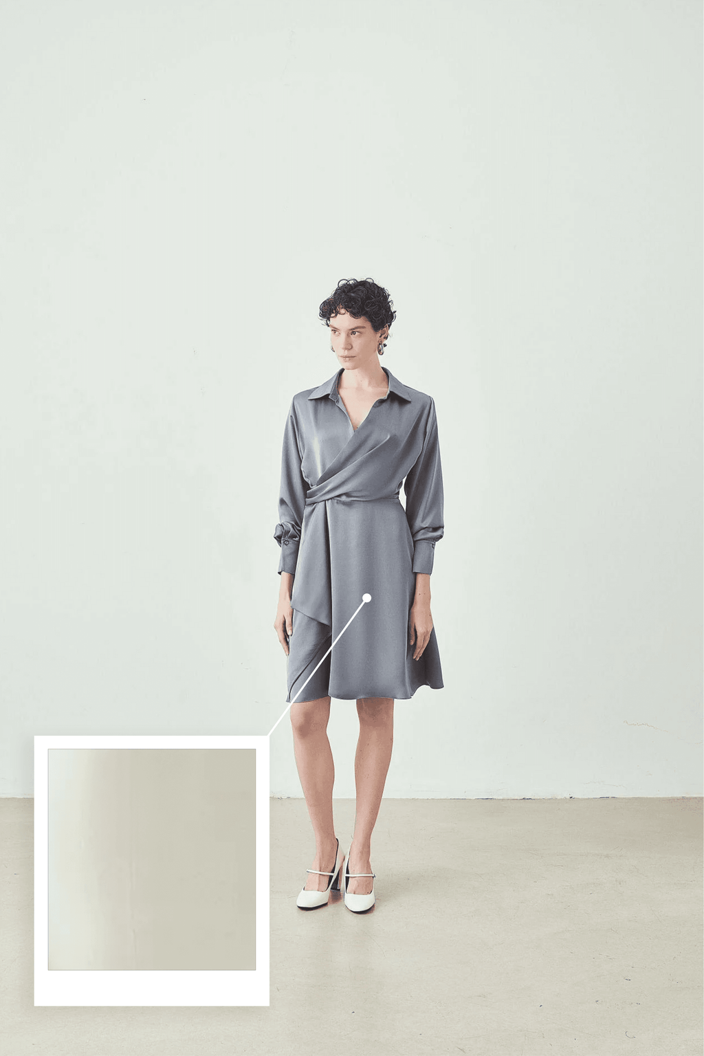 Uzun Kollu Kruvaze Yaka Midi Elbise