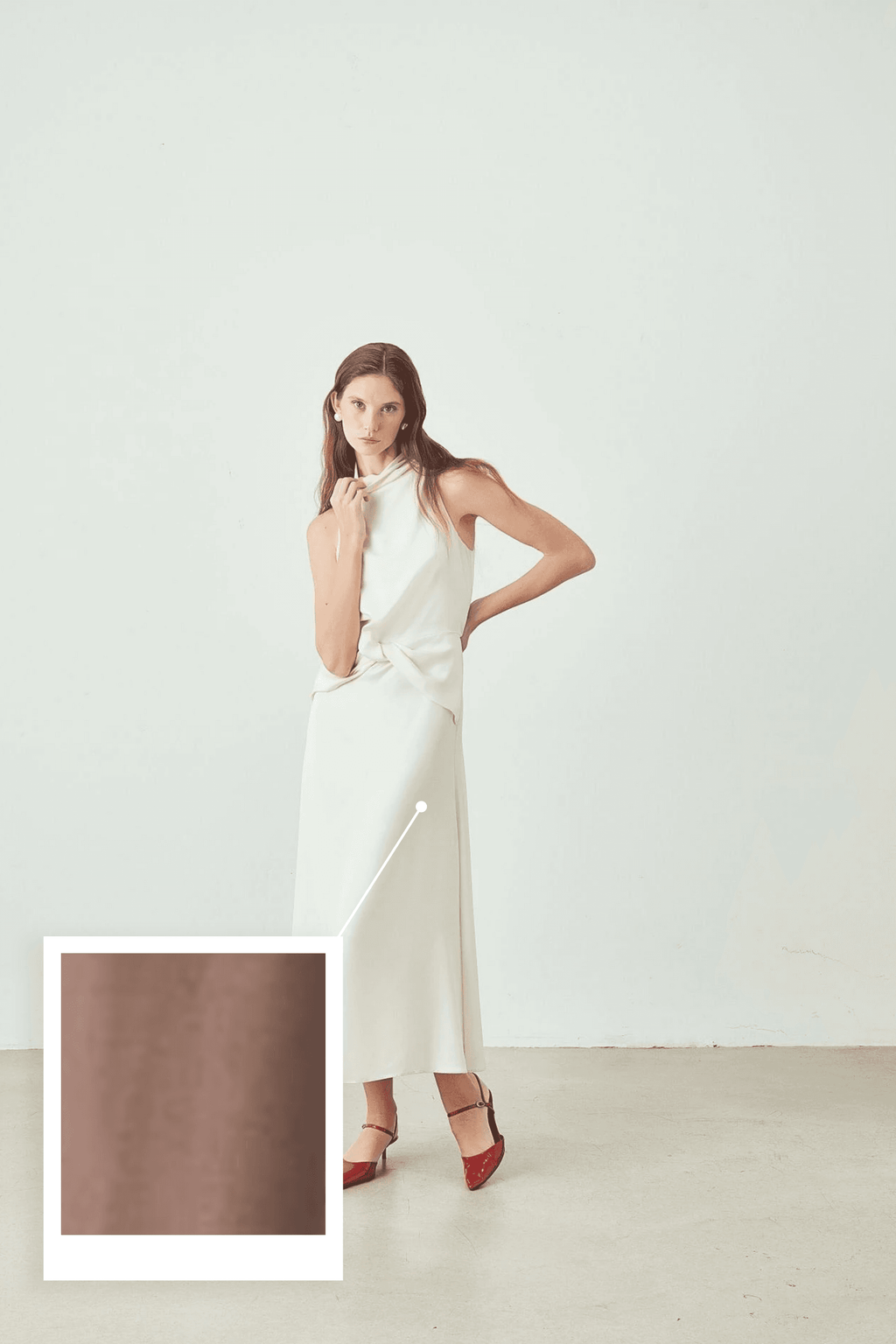 Şal Yaka Kolsuz Drape Detaylı Midi Elbise