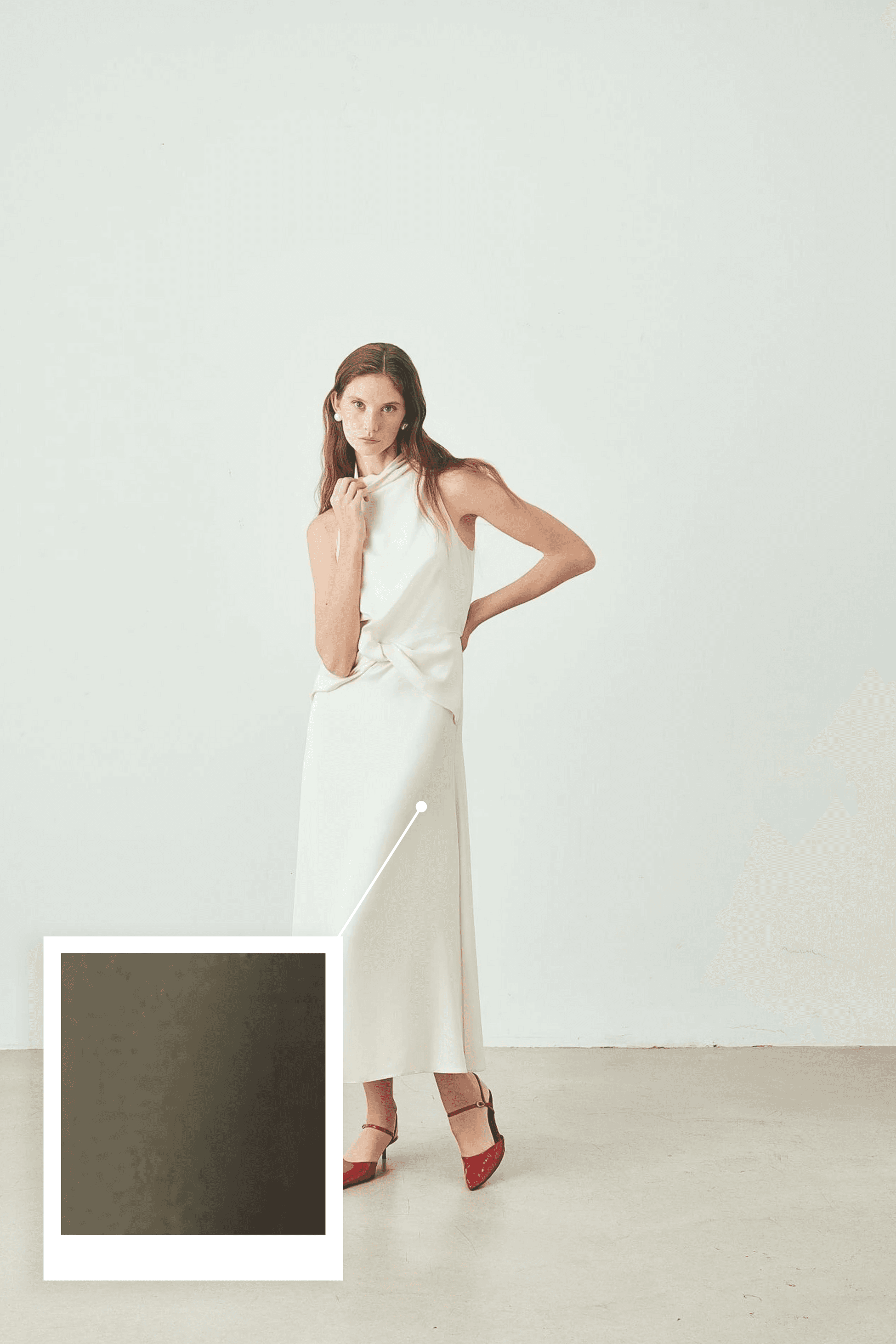 Şal Yaka Kolsuz Drape Detaylı Midi Elbise