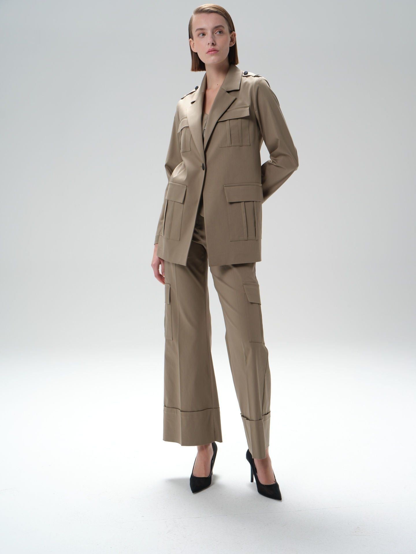 Düğme Detaylı Cepli Safari Ceket