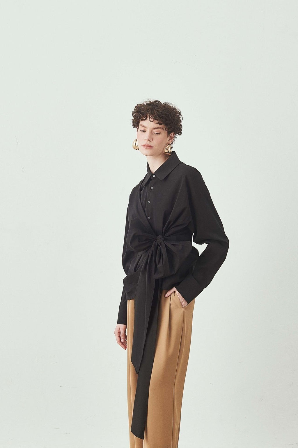 Uzun Kollu Asimetrik Kesim Gömlek