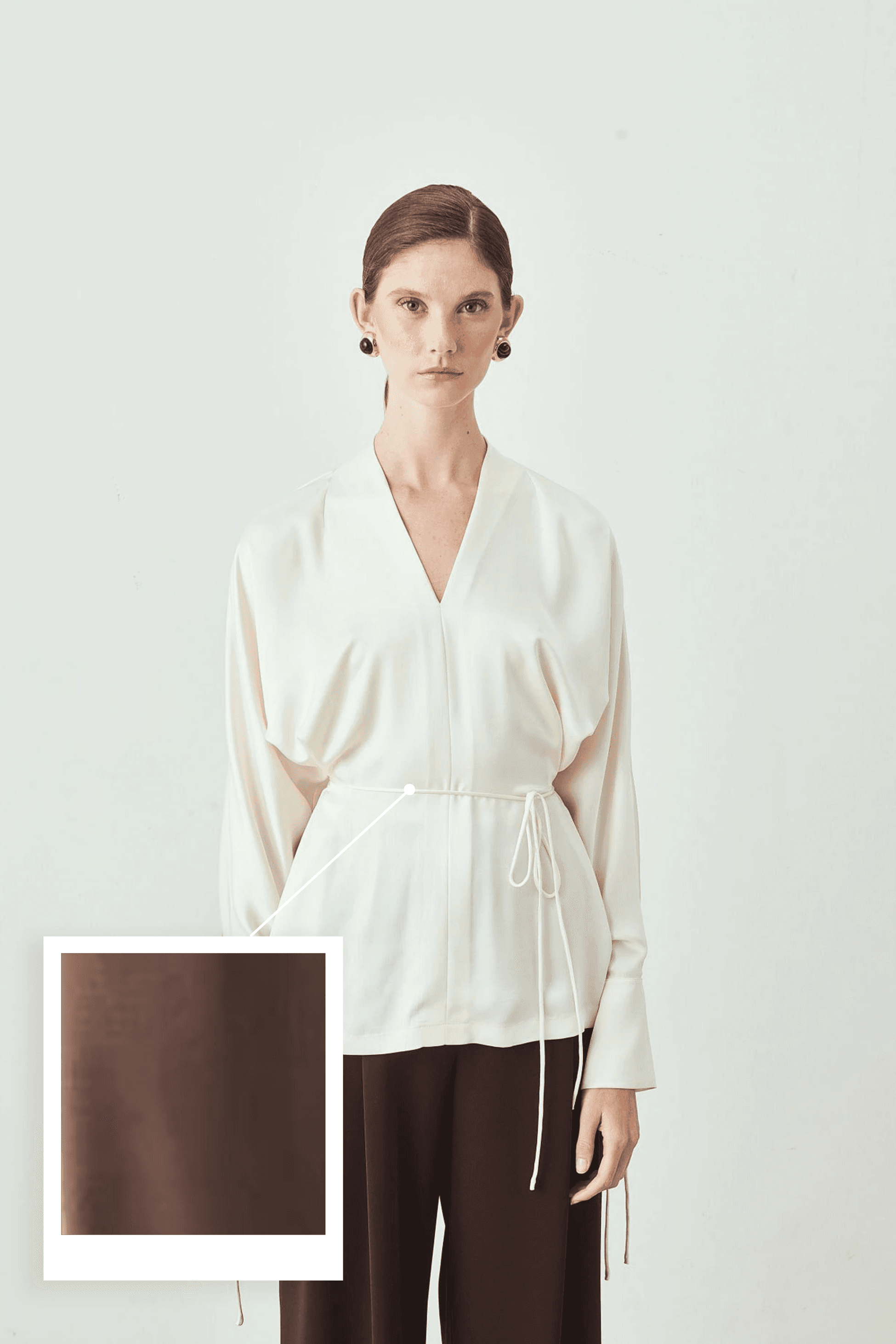 V Yaka Bağcık Detaylı Bluz