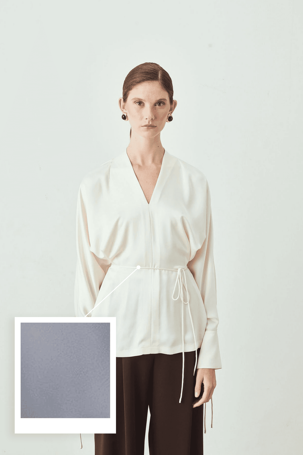 V Yaka Bağcık Detaylı Bluz