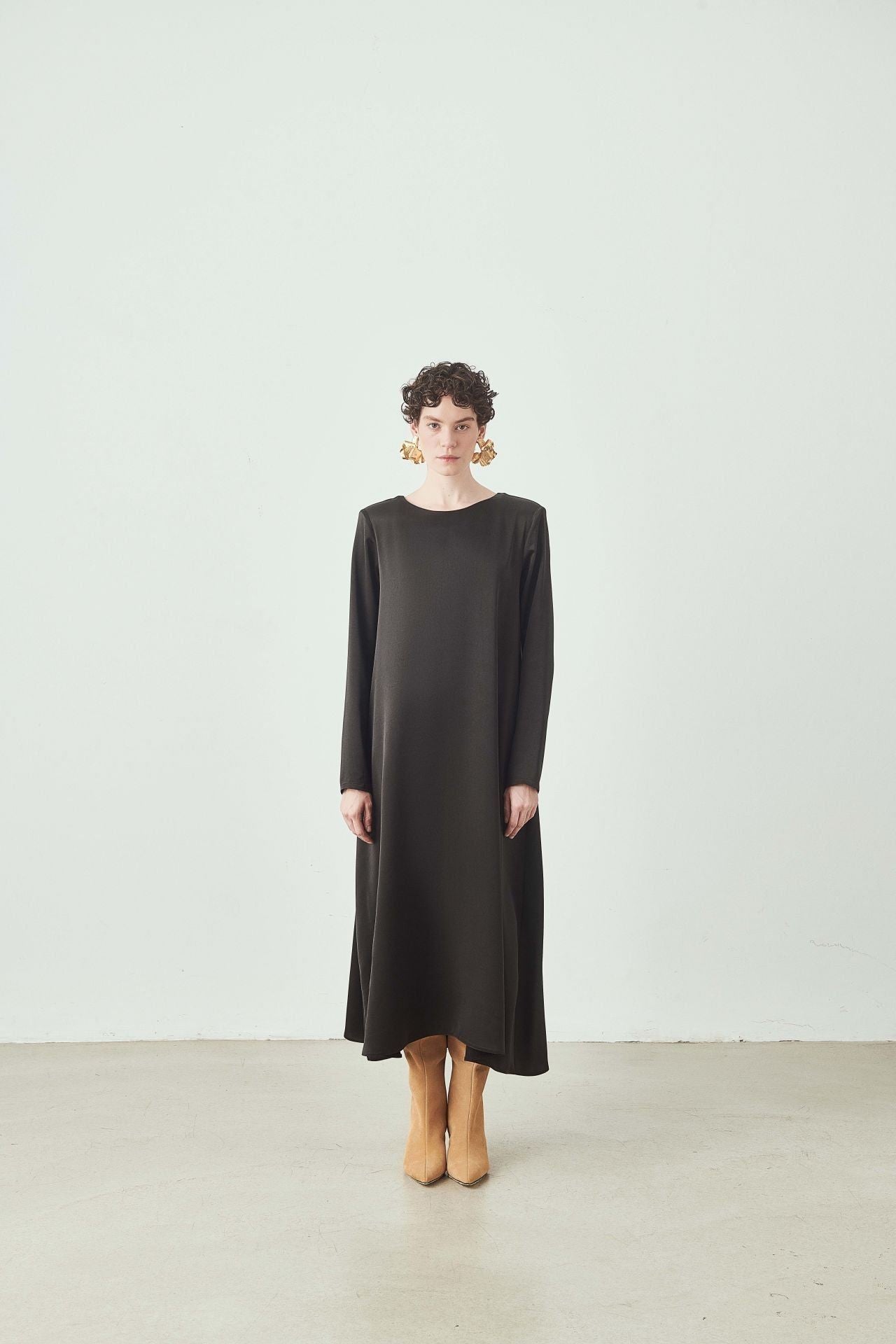 Uzun Kollu Midi Elbise