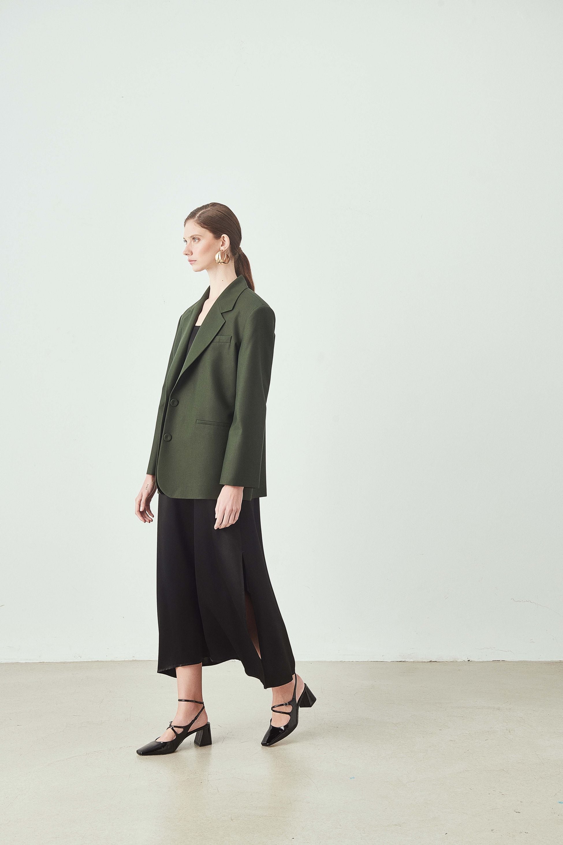 Arka Yırtmaç Detaylı Oversize Ceket