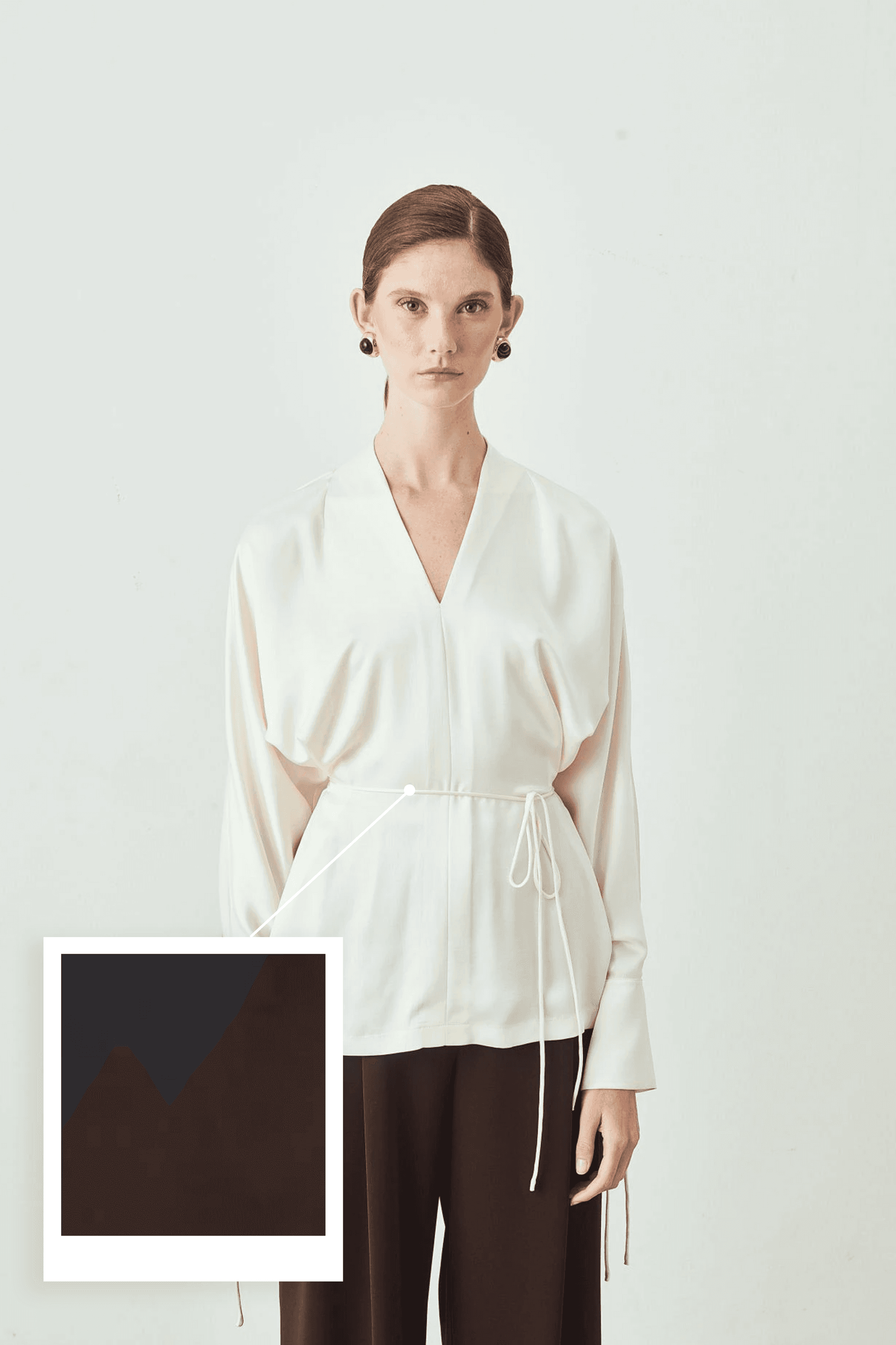 V Yaka Bağcık Detaylı Bluz