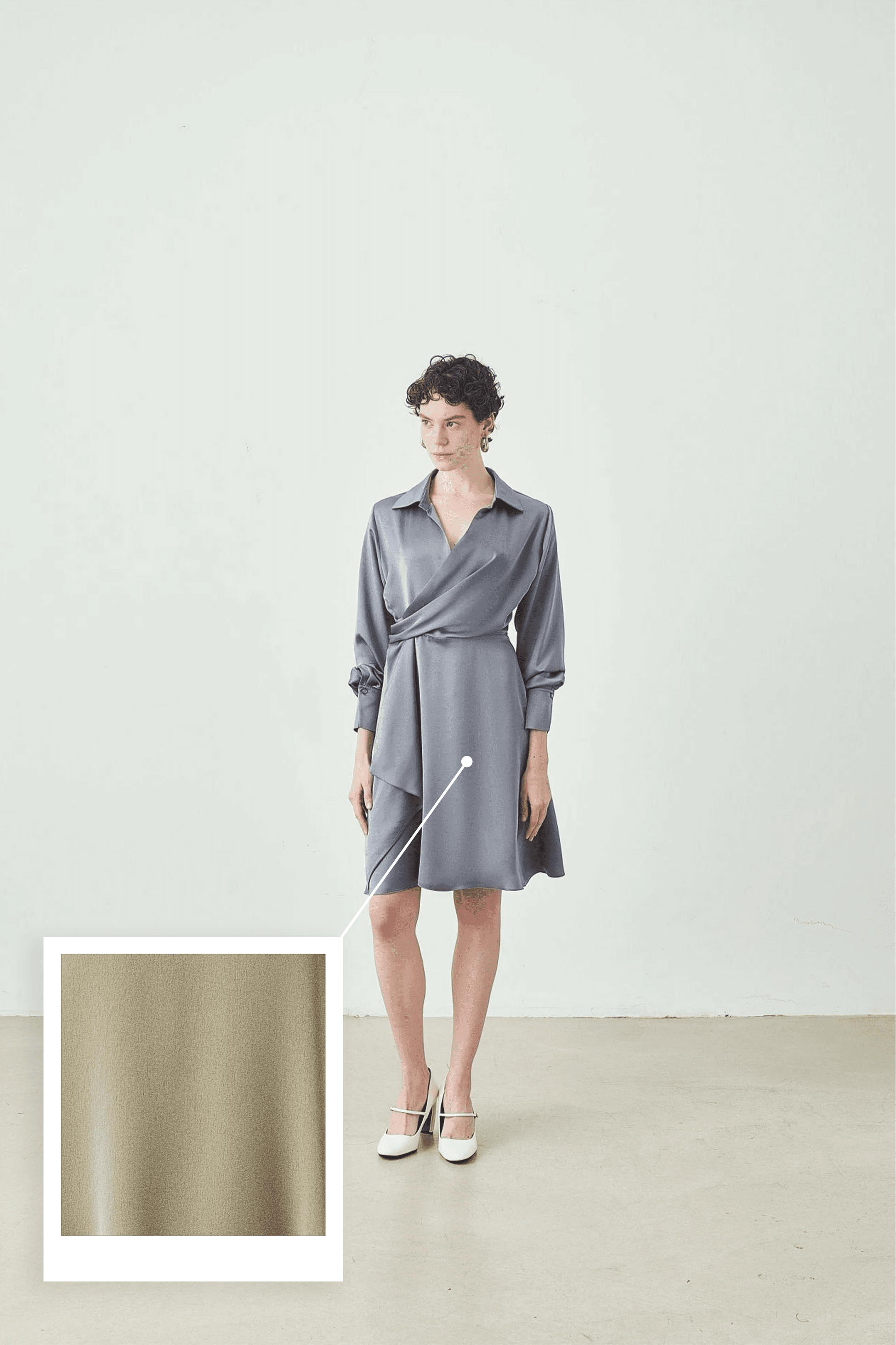 Uzun Kollu Kruvaze Yaka Midi Elbise